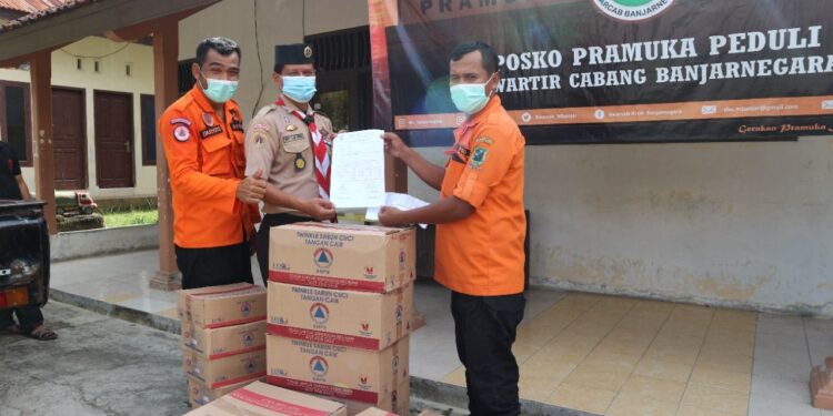 Gerakan Pramuka Banjarnegara Terima Bantuan Hygiene Kit