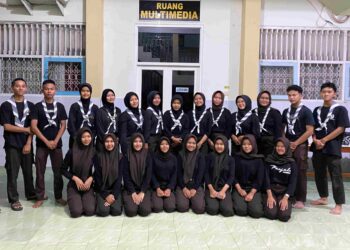 Pramuka SMA Negeri 1 Wanadadi Berbagi Santap Buka Puasa Es Kuwut dan Rice Bowl