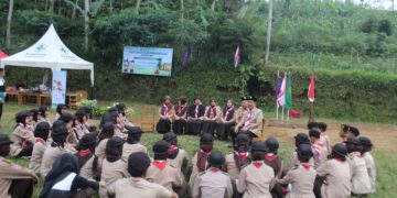 SBH Karangkobar Terjun Langsung ke dalam Masyarakat dalam Kegiatan Bakti Sosial dan Pengambilan Badge Saka