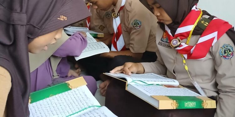 Pramuka Ambalan Bung-Tomo Sulistina Gelar Kegiatan Mengajar Ngaji di Empat Lokasi di Desa Kaliwinasuh