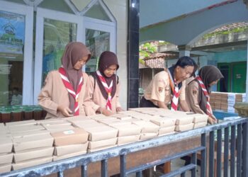 Pramuka Peduli Kwartir Ranting Bawang Rutin Gelar Pembagian Paket Buka Puasa Menggandeng Berbagai Organisasi