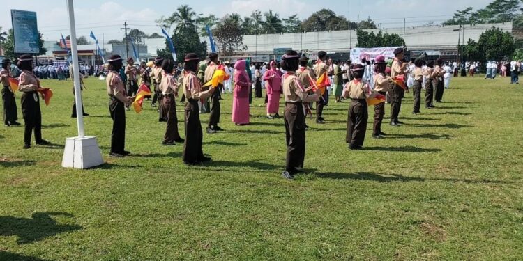 Riuh Semangat Merah Putih: Senam Pramuka Kreatif SMP 1 Wanadadi Menyulut Euforia Kemerdekaan