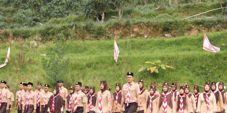 Hangatnya Semangat di Lereng Dieng: 114 Pembina Pramuka dari Batur dan Pejawaran Dilantik Bersama di Banyu Alam