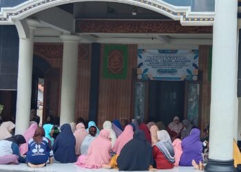 Ambalan Arjuna Srikandi SMK HKTI 1 Purwareja Klampok Gelar Bakti Sosial di Masjid Agung Ki Ageng Chasan Besari