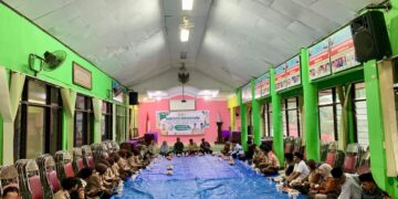 Sinergi Kwarran dan PGRI Banjarmangu Berbagi Kebahagiaan di Bulan Ramadan