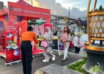 Dari Hamparan Sajadah hingga Senyum Jamaah.