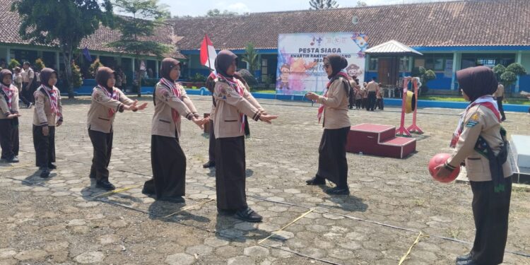 Gegap Gempita Pesta Siaga Bawang: Saat Tunas Bangsa Menari dalam Cahaya Cinta dan Persaudaraan.