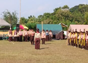 Ketika Anak-anak Memilih Tidur di Tenda dan Belajar Menjadi Pemimpin.