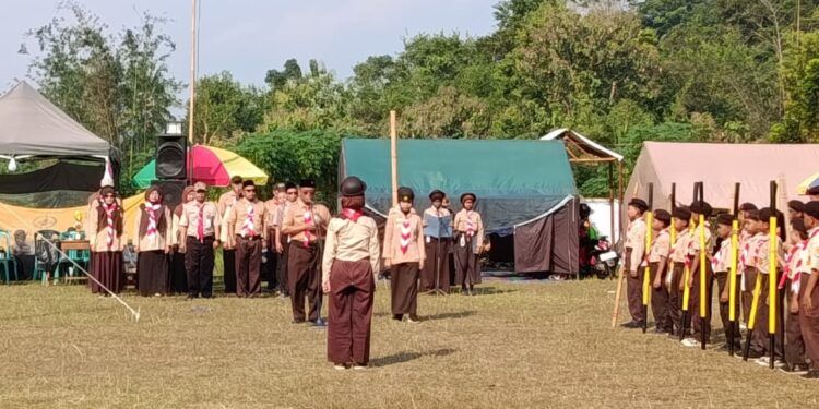 Ketika Anak-anak Memilih Tidur di Tenda dan Belajar Menjadi Pemimpin.