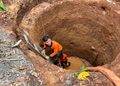 Di Tanah yang Retak, Pramuka Menggali Kerinduan pada Hujan.