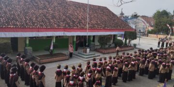 Ketika Merah Putih Berbisik kepada Tunas Muda: Jangan Biarkan Api Itu Padam.