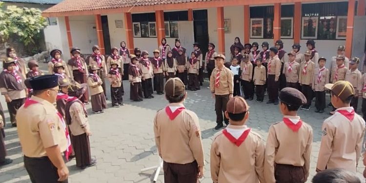 Menemukan Arah, Menumbuhkan Keberanian.
