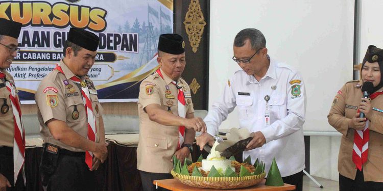 Dari Sepotong Tumpeng, Sebuah Ikhtiar Baru Dimulai.